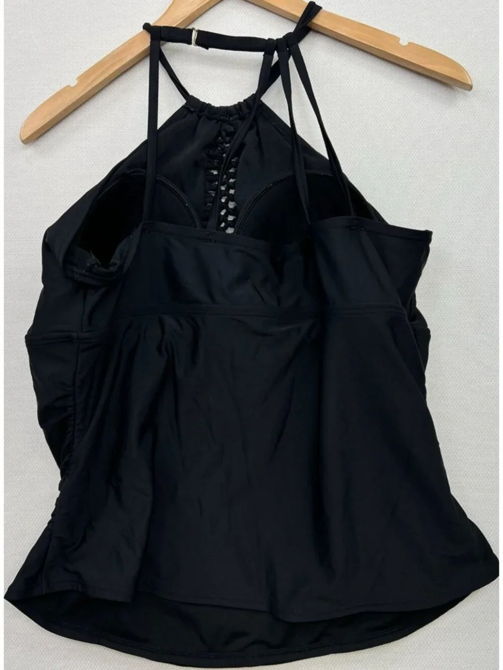 Swimsuits For All Women's High-Neck Tankini Top Sleeveless Size 16 Black Solid